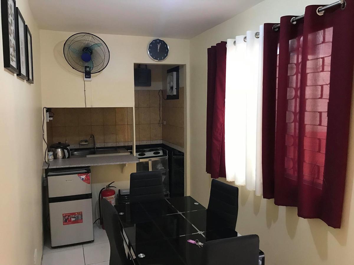Hotel Rv3 Transient House Angeles Esterno foto